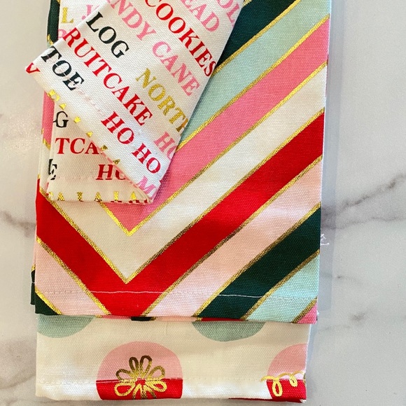 KATE SPADE 3-Piece Holiday Towel Set - Picture 3 of 8